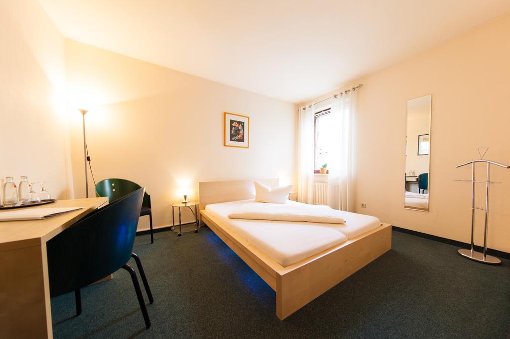 Garni-Hotel An Der Weide Берлин Экстерьер фото