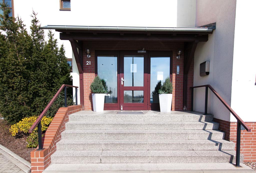 Garni-Hotel An Der Weide Берлин Экстерьер фото