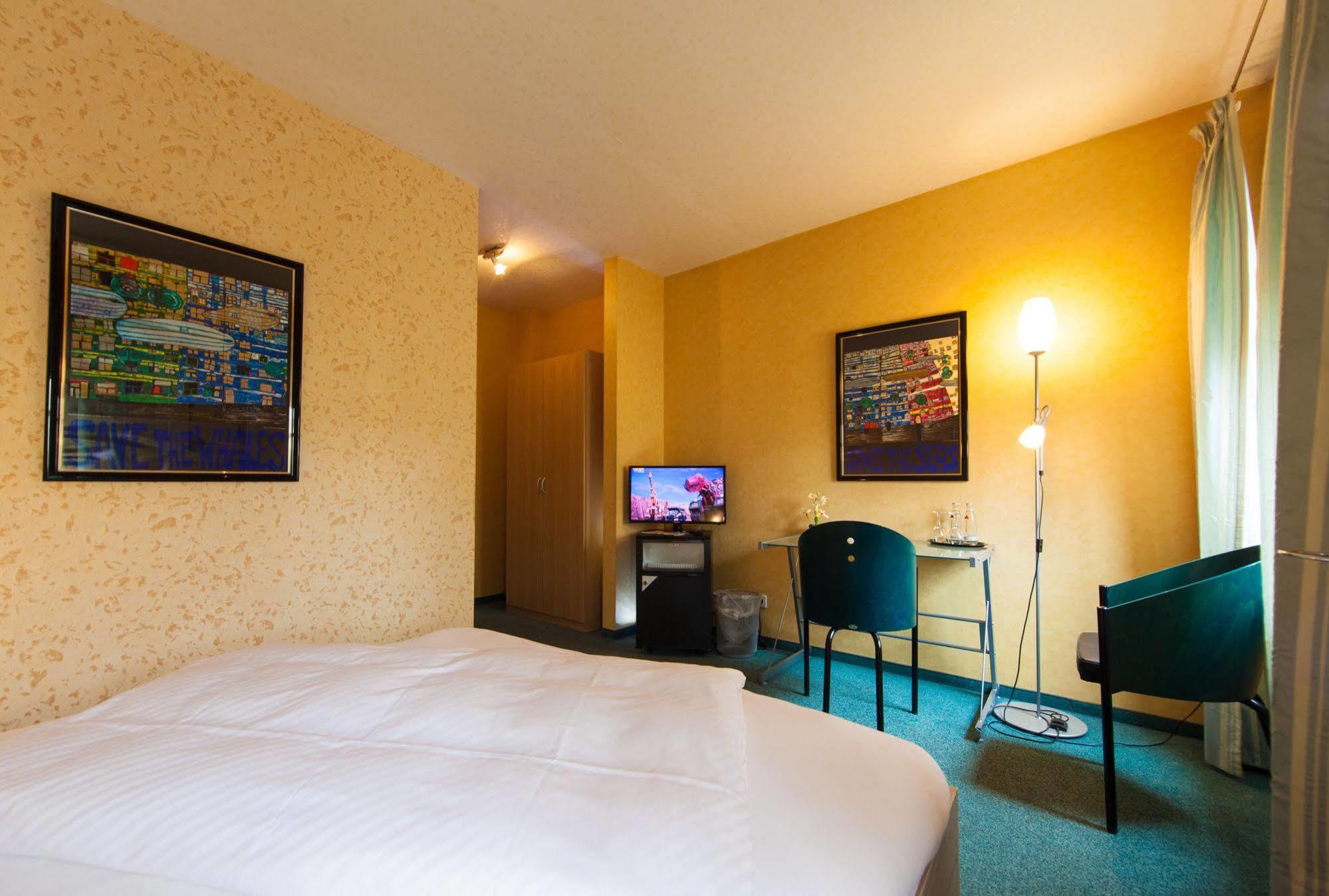 Garni-Hotel An Der Weide Берлин Экстерьер фото